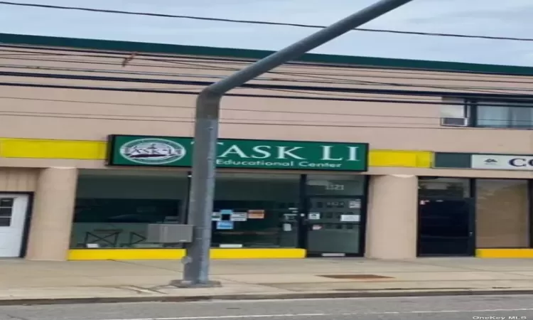 1121 N Broadway, Massapequa, NY, ,Commercial Lease,For Rent,N Broadway,3581438