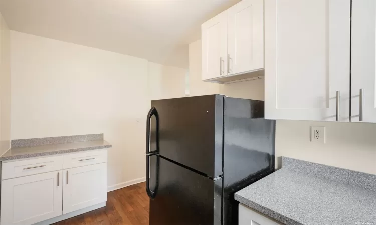 65 W Broadway, Long Beach, NY, 1 Bedroom Bedrooms, 3 Rooms Rooms,1 BathroomBathrooms,Residential Lease,For Rent,W Broadway,3585609