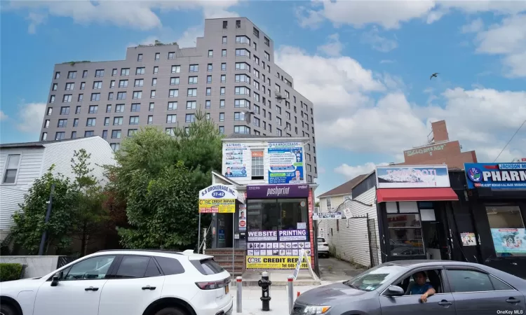 37-42 72nd Street, Jackson Heights, NY, ,Commercial Sale,For Sale,72nd,3586598