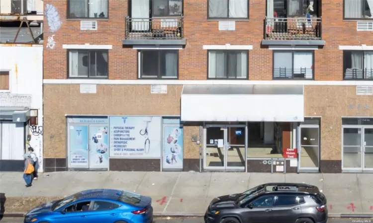 82-25 Queens Boulevard, Elmhurst, NY, ,Commercial Sale,For Sale,Queens,3586801