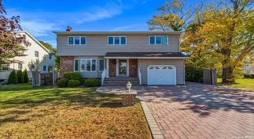 52 Frankel Road, Massapequa, NY, 4 Bedrooms Bedrooms, 8 Rooms Rooms,2 BathroomsBathrooms,Residential,For Sale,Frankel,3587868