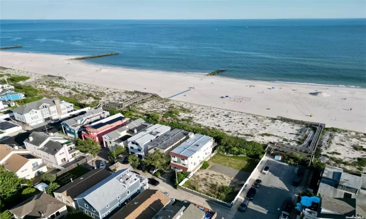 931 Oceanfront Street, Long Beach, NY, 5 Bedrooms Bedrooms, 10 Rooms Rooms,4 BathroomsBathrooms,Residential,For Sale,Oceanfront,3541646