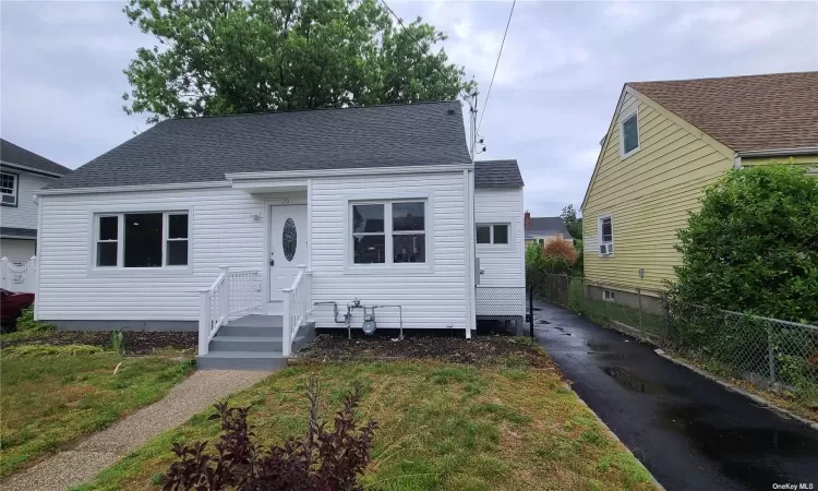 20 Wellfleet Road, East Rockaway, NY, 3 Bedrooms Bedrooms, 6 Rooms Rooms,1 BathroomBathrooms,Residential,For Sale,Wellfleet,3585993