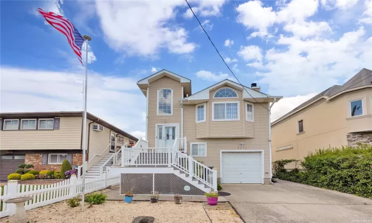 3472 Riverside Drive, Oceanside, NY, 4 Bedrooms Bedrooms, 8 Rooms Rooms,3 BathroomsBathrooms,Residential,For Sale,Riverside,3561540