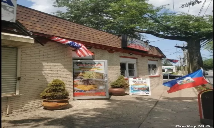 137 Broadway, Huntington Station, NY, ,Commercial Sale,For Sale,Broadway,3588470