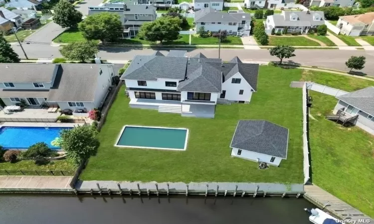 42 Waterview Avenue, Massapequa, NY, 5 Bedrooms Bedrooms, 15 Rooms Rooms,4 BathroomsBathrooms,Residential,For Sale,Waterview,3586674