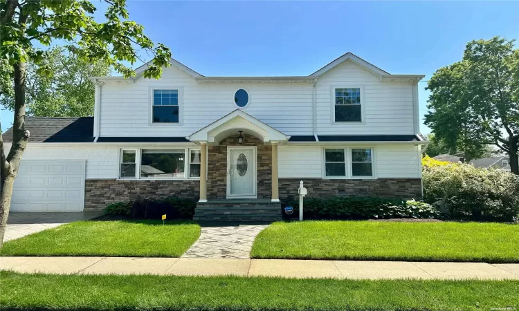 3400 Walters Avenue, Wantagh, NY, 4 Bedrooms Bedrooms, 7 Rooms Rooms,2 BathroomsBathrooms,Residential,For Sale,Walters,3587103