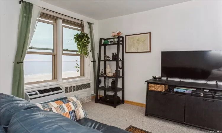 560 Broadway, Long Beach, NY, 3 Rooms Rooms,1 BathroomBathrooms,Residential,For Sale,Broadway,3586955