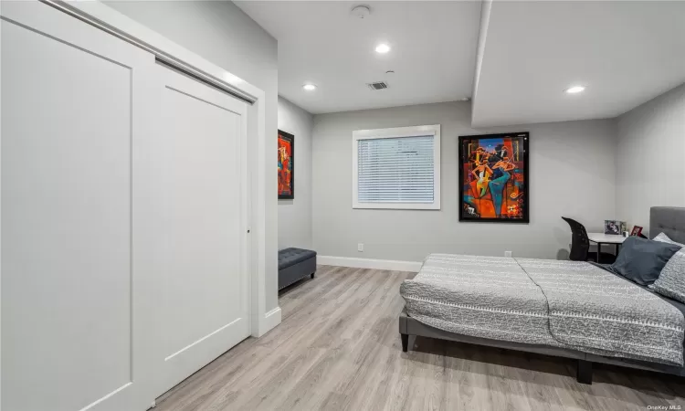 Bonus Room w/ Egress Window