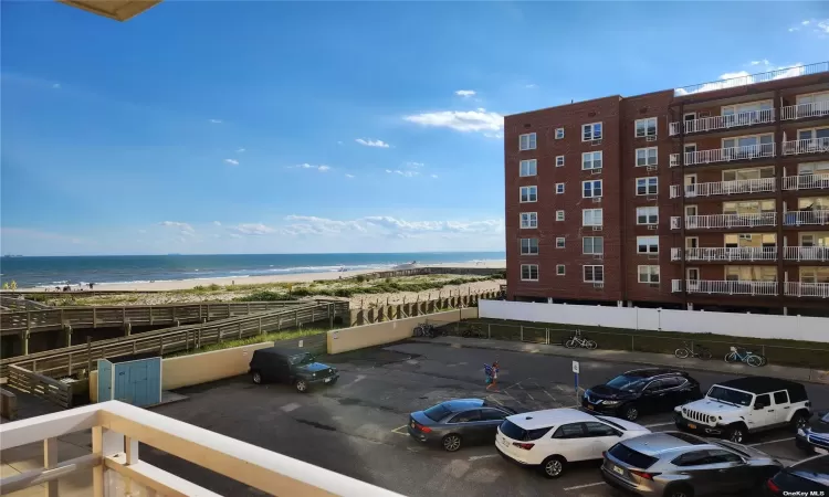 700 Shore Road, Long Beach, NY, 1 Bedroom Bedrooms, 4 Rooms Rooms,1 BathroomBathrooms,Residential,For Sale,Shore,3562416