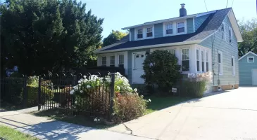 175 Smith Street, Merrick, NY, 3 Bedrooms Bedrooms, 7 Rooms Rooms,1 BathroomBathrooms,Residential,For Sale,Smith,3589744