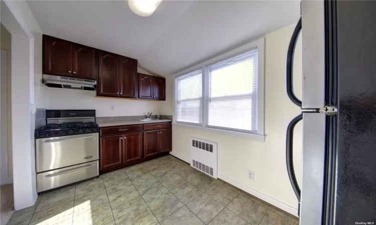 933 Naple Avenue, Franklin Square, NY, 1 Bedroom Bedrooms, 3 Rooms Rooms,1 BathroomBathrooms,Residential Lease,For Rent,Naple,3590953