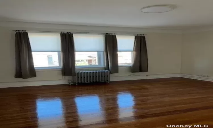 50-24 206 Street, Oakland Gardens, NY, 1 Bedroom Bedrooms, 4 Rooms Rooms,1 BathroomBathrooms,Residential Lease,For Rent,206,3590988