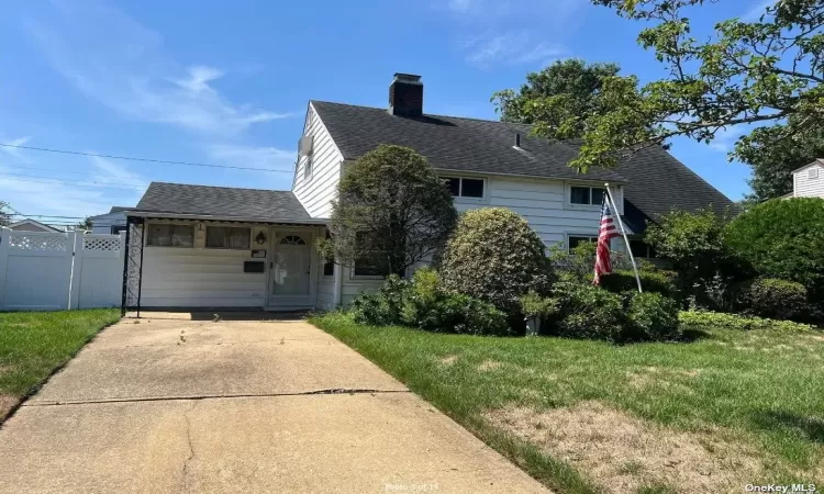 71 Wheelbarrow Lane, Wantagh, NY, 5 Bedrooms Bedrooms, 8 Rooms Rooms,2 BathroomsBathrooms,Residential,For Sale,Wheelbarrow,3591024