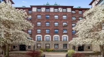 77-20 Austin Street, Forest Hills, NY, 2 Bedrooms Bedrooms, 4 Rooms Rooms,1 BathroomBathrooms,Residential Lease,For Rent,Austin,3591026