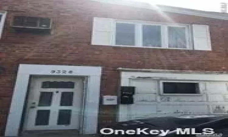 93-28 Ditmars Boulevard, East Elmhurst, NY, 1 Bedroom Bedrooms, 4 Rooms Rooms,1 BathroomBathrooms,Residential Lease,For Rent,Ditmars,3591177