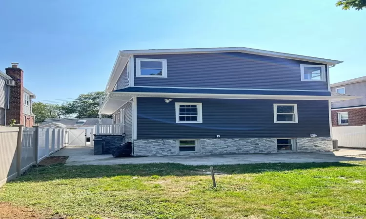 211 Sunnyside Road, Oceanside, NY, 5 Bedrooms Bedrooms, 9 Rooms Rooms,4 BathroomsBathrooms,Residential,For Sale,Sunnyside,3591325