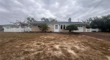 26 Dolphin Road, East Quogue, NY, 2 Bedrooms Bedrooms, 6 Rooms Rooms,1 BathroomBathrooms,Residential Lease,For Rent,Dolphin,3591394