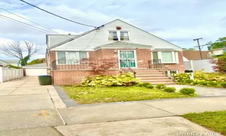 135-12 122nd Pl, South Ozone Park, NY, 4 Bedrooms Bedrooms, 11 Rooms Rooms,2 BathroomsBathrooms,Residential Income,For Sale,122nd Pl,3591482