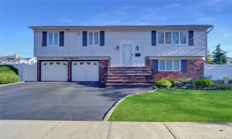 323 Seaford Avenue, Massapequa, NY, 4 Bedrooms Bedrooms, 8 Rooms Rooms,2 BathroomsBathrooms,Residential,For Sale,Seaford,3590722