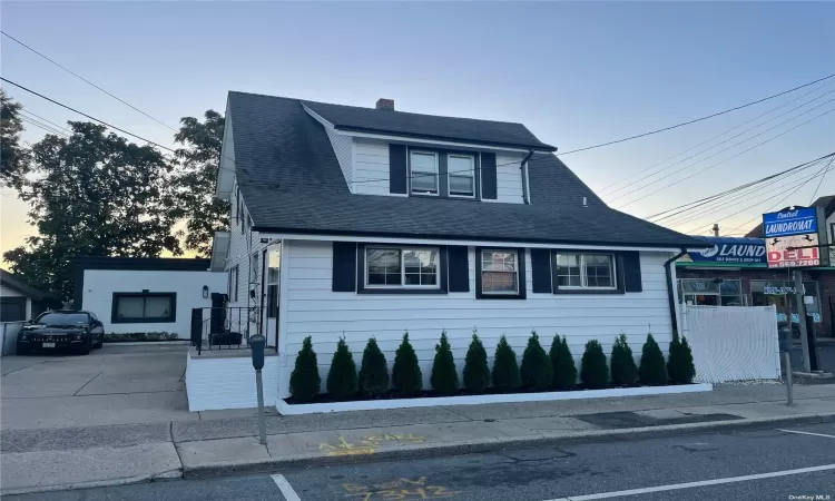 29 Central Avenue, Valley Stream, NY, 1 Bedroom Bedrooms, 4 Rooms Rooms,1 BathroomBathrooms,Residential Lease,For Rent,Central,3591354