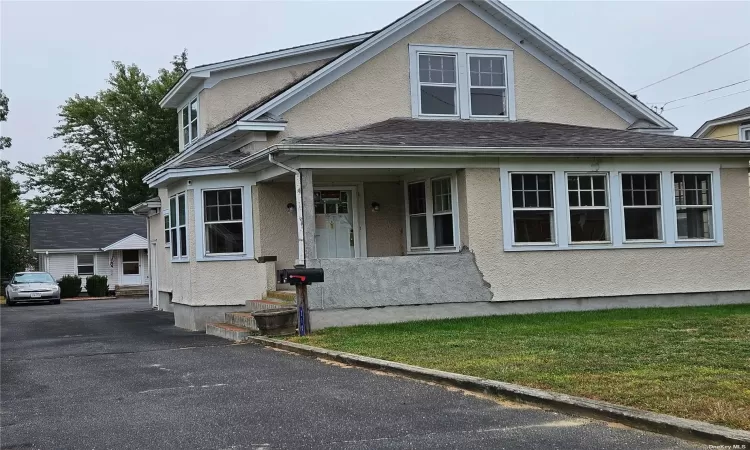 210 Lakewood Street, Patchogue, NY, 3 Bedrooms Bedrooms, 9 Rooms Rooms,2 BathroomsBathrooms,Residential Income,For Sale,Lakewood,3591572