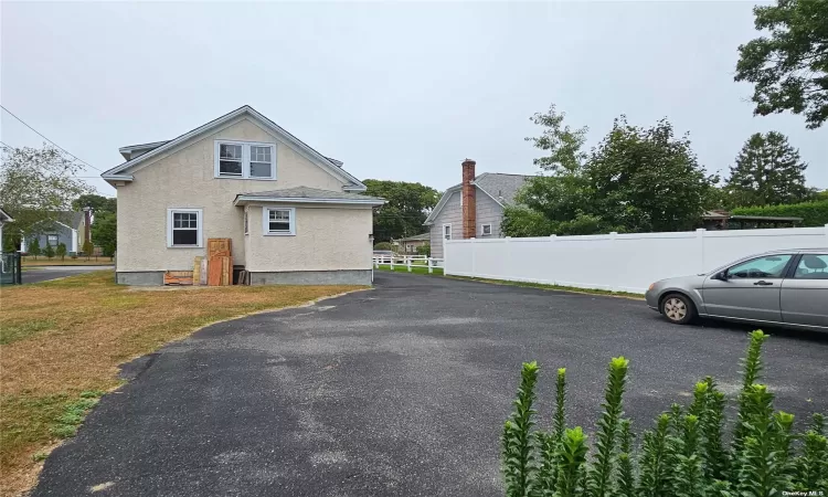 210 Lakewood Street, Patchogue, NY, 3 Bedrooms Bedrooms, 9 Rooms Rooms,2 BathroomsBathrooms,Residential Income,For Sale,Lakewood,3591572