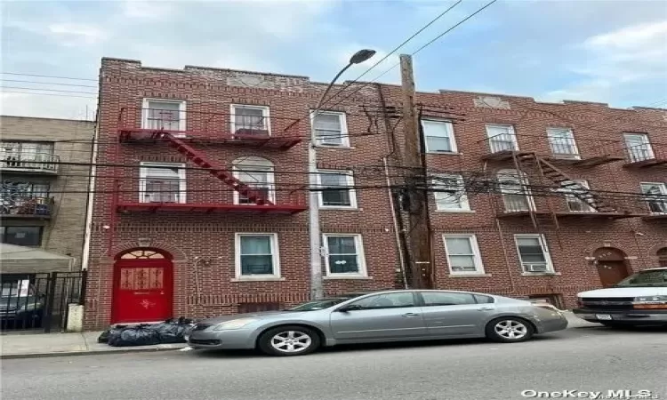 99-11 43rd Avenue, Corona, NY, 9 Bedrooms Bedrooms, 24 Rooms Rooms,6 BathroomsBathrooms,Residential Income,For Sale,43rd,3591577