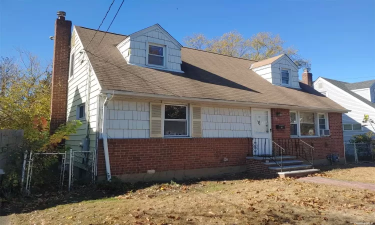 69 3rd Avenue, New Hyde Park, NY, 4 Bedrooms Bedrooms, 8 Rooms Rooms,1 BathroomBathrooms,Residential Lease,For Rent,3rd,3591629