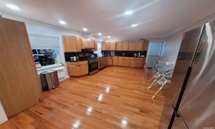 574 Lincoln Street, Cedarhurst, NY, 9 Bedrooms Bedrooms, 14 Rooms Rooms,6 BathroomsBathrooms,Residential Income,For Sale,Lincoln,3591697