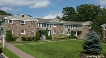 37 Elliot Place, Smithtown, NY, 1 Bedroom Bedrooms, 3 Rooms Rooms,1 BathroomBathrooms,Residential Lease,For Rent,Elliot,3591715