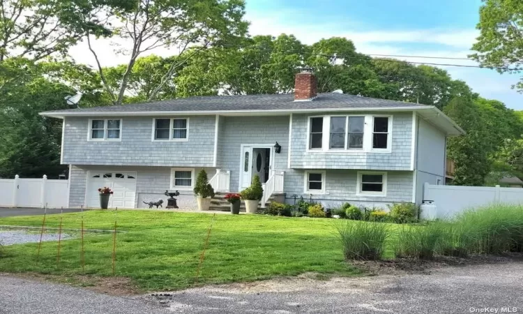 8 Westerly, Hampton Bays, NY, 5 Bedrooms Bedrooms, 10 Rooms Rooms,2 BathroomsBathrooms,Residential,For Sale,Westerly,3591815