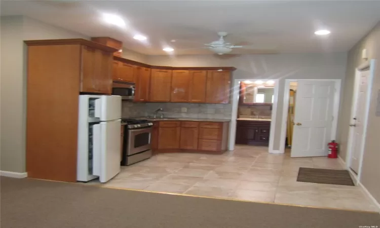 244-04 Jericho Turnpike, Floral Park, NY, 2 Bedrooms Bedrooms, 4 Rooms Rooms,1 BathroomBathrooms,Residential Lease,For Rent,Jericho,3591846