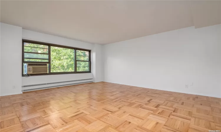 21-66 33rd Road, Astoria, NY, 2 Bedrooms Bedrooms, 4 Rooms Rooms,1 BathroomBathrooms,Residential,For Sale,33rd,3591952