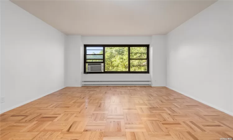 21-66 33rd Road, Astoria, NY, 2 Bedrooms Bedrooms, 4 Rooms Rooms,1 BathroomBathrooms,Residential,For Sale,33rd,3591952