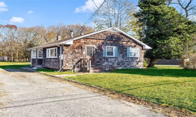 17 Central Avenue, East Quogue, NY, 3 Bedrooms Bedrooms, 6 Rooms Rooms,1 BathroomBathrooms,Residential,For Sale,Central,3592020