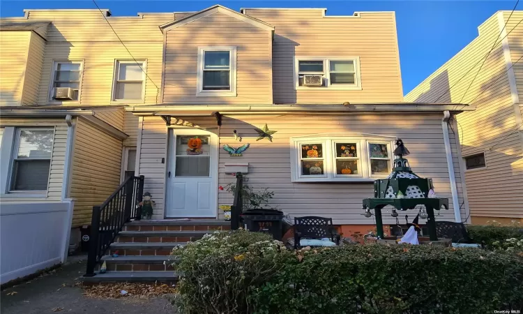 97-44 80th Street, Ozone Park, NY, 3 Bedrooms Bedrooms, 8 Rooms Rooms,1 BathroomBathrooms,Residential,For Sale,80th,3592015