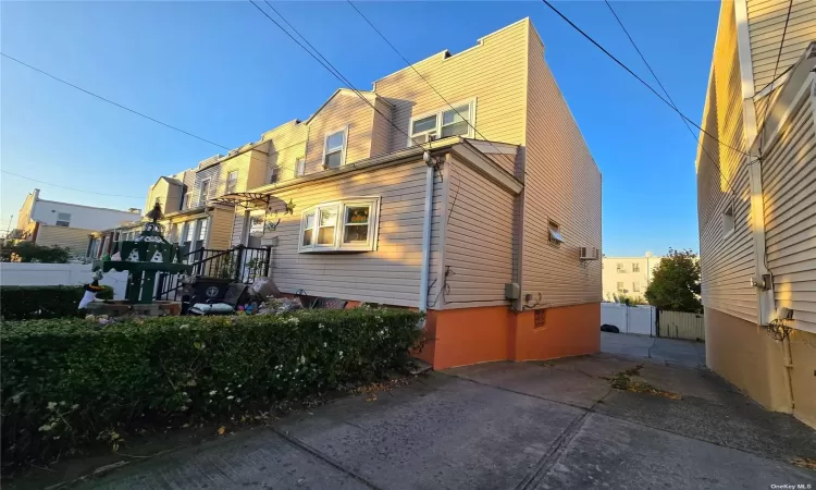 97-44 80th Street, Ozone Park, NY, 3 Bedrooms Bedrooms, 8 Rooms Rooms,1 BathroomBathrooms,Residential,For Sale,80th,3592015