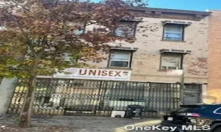 133 Manhattan Avenue, Williamsburg, NY, 6 Bedrooms Bedrooms, 12 Rooms Rooms,3 BathroomsBathrooms,Residential Income,For Sale,Manhattan,3592034