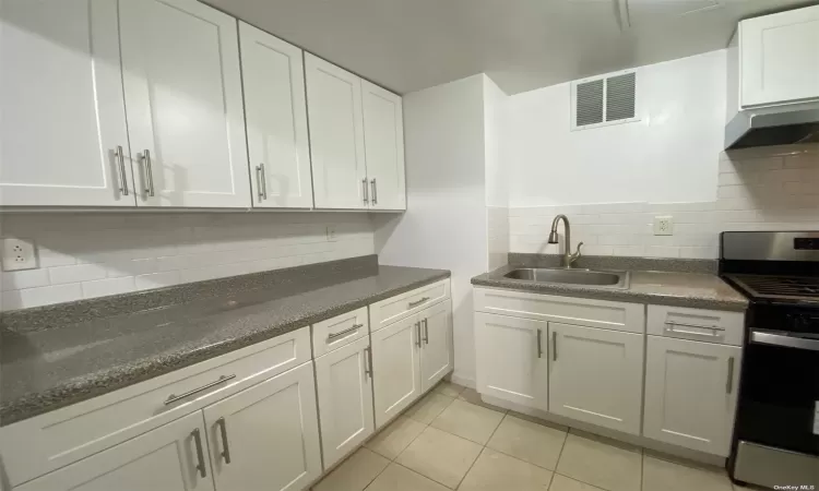 60-11 Broadway, Woodside, NY, 1 Bedroom Bedrooms, 3 Rooms Rooms,1 BathroomBathrooms,Residential,For Sale,Broadway,3592029