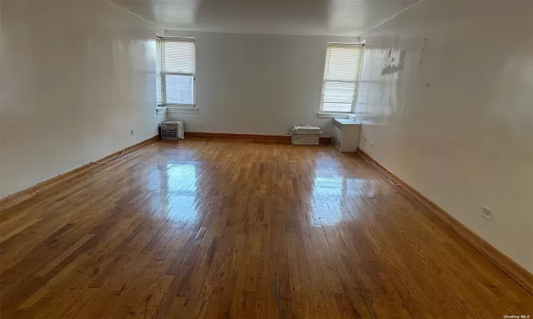 67-25 Dartmouth Street, Forest Hills, NY, 2 Bedrooms Bedrooms, 4 Rooms Rooms,1 BathroomBathrooms,Residential,For Sale,Dartmouth,3592081