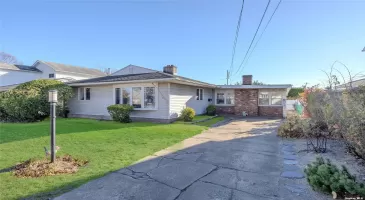 77 Weidner Avenue, Oceanside, NY, 4 Bedrooms Bedrooms, 10 Rooms Rooms,2 BathroomsBathrooms,Residential,For Sale,Weidner,3591735