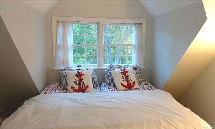 36 Washington Hts S Avenue, Hampton Bays, NY, 2 Bedrooms Bedrooms, 6 Rooms Rooms,1 BathroomBathrooms,Residential Lease,For Rent,Washington Hts S,3592145