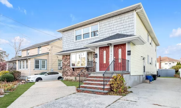 72 Althouse Avenue, East Rockaway, NY, 5 Bedrooms Bedrooms, 11 Rooms Rooms,2 BathroomsBathrooms,Residential Income,For Sale,Althouse,3592185