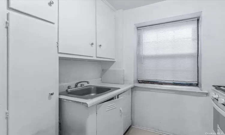 144-30 78 Road, Flushing, NY, 3 Rooms Rooms,1 BathroomBathrooms,Residential,For Sale,78,3592483