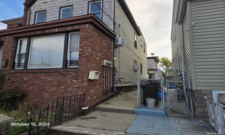 97-33 104th Street, Ozone Park, NY, 6 Bedrooms Bedrooms, 12 Rooms Rooms,4 BathroomsBathrooms,Residential Income,For Sale,104th,3592461