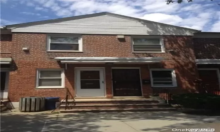 138-43 68th Drive, Flushing, NY, 2 Bedrooms Bedrooms, 5 Rooms Rooms,1 BathroomBathrooms,Residential,For Sale,68th,3592469