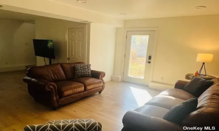 First floor Livingroom