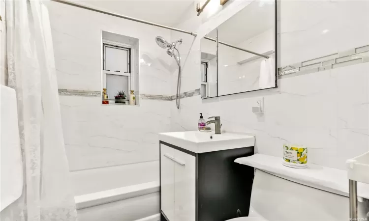 29-49 137th Street, Flushing, NY, 2 Bedrooms Bedrooms, 5 Rooms Rooms,1 BathroomBathrooms,Residential,For Sale,137th,3592630