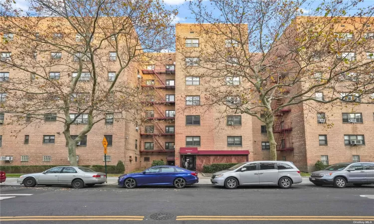 29-49 137th Street, Flushing, NY, 2 Bedrooms Bedrooms, 5 Rooms Rooms,1 BathroomBathrooms,Residential,For Sale,137th,3592630